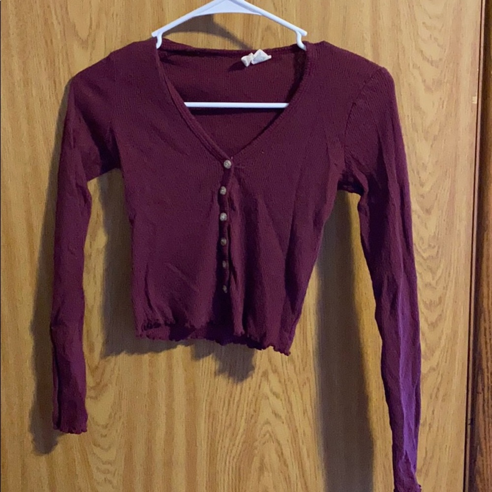 long sleeve cropped button up shirt